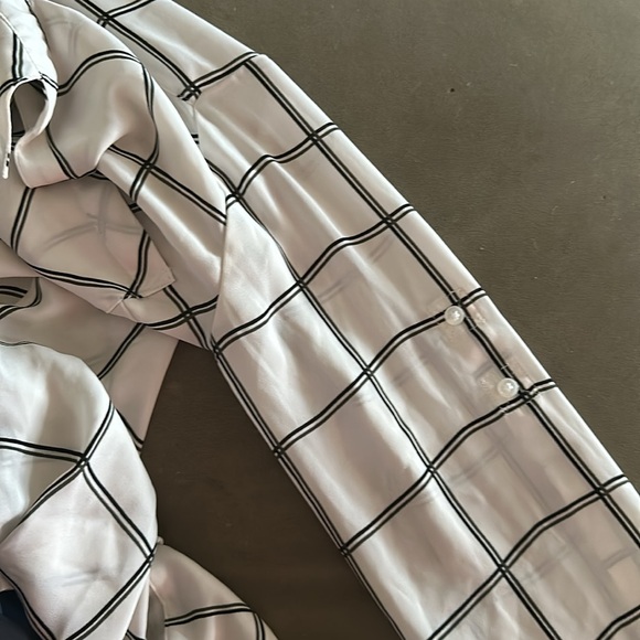 White blouse with stripes from Express - Picture 4 of 5